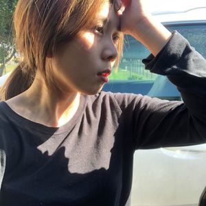 Meet your Posher, Tuyen